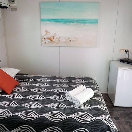 Bushchooks Travellers Village Bororen Стая снимка
