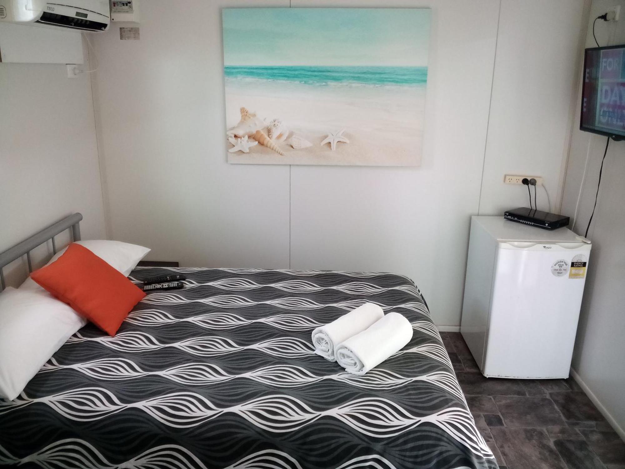 Bushchooks Travellers Village Bororen Стая снимка